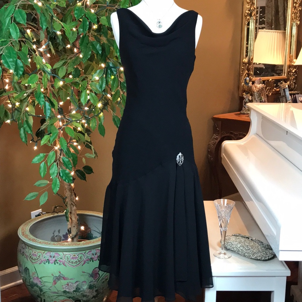 NWT JONES WEAR BLACK PARTY DRESS W/ SILVER PIN 6